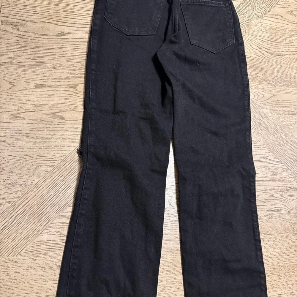 Hollister Ultra High-Rise 90s Vintage Straight Black Distressed Jeans 23x31
